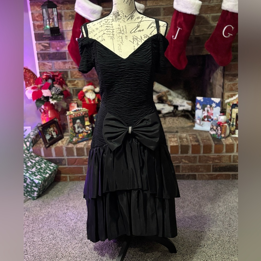 Nuance Black Off-Shoulder Vintage Dress with Bow Accent